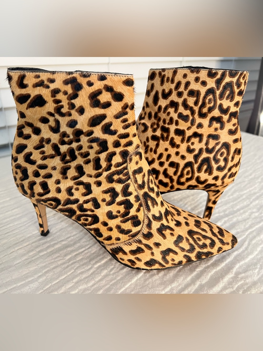 Halogen Leopard Print Ankle Booties in Tan and Black size 8